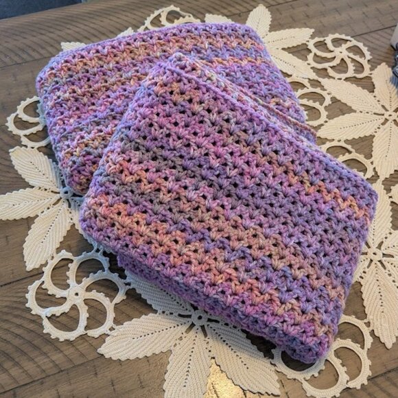 ** NEW ** Handmade / Hand Crocheted Baby / Toddler Afghan #2 - Picture 1 of 5